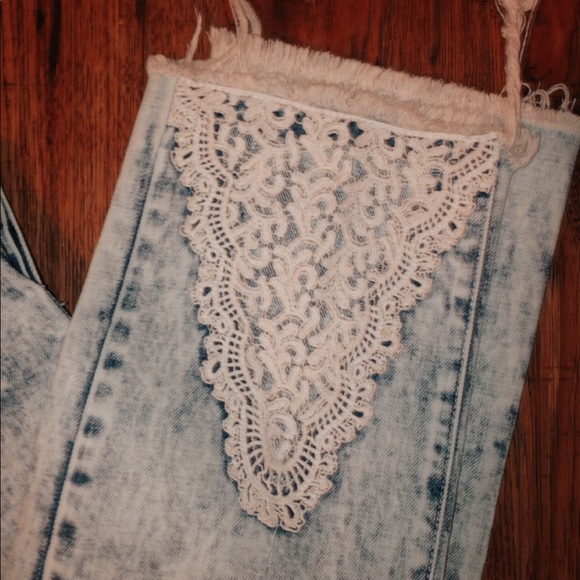 WHITE WASHED RIPPED JEANS - Picture 4 of 7